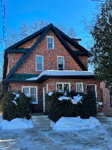 ATTN TRENT STUDENTS! Spacious 5/6 Bdrm House - Don't Wait! - Photo 4