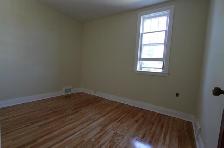 ATTN TRENT STUDENTS! Spacious 5/6 Bdrm House - Don't Wait! - Photo 11