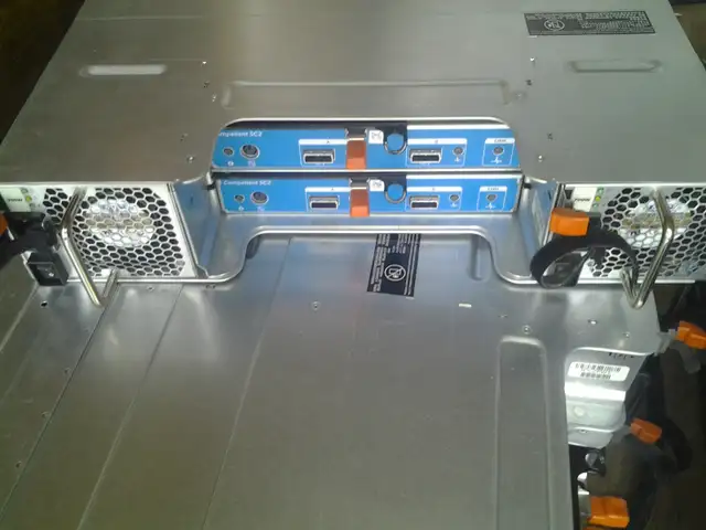 Dell Compellent SC220 Expansion Enclosure 24x 2.5' Bay 2x SC2 Co - Photo 9