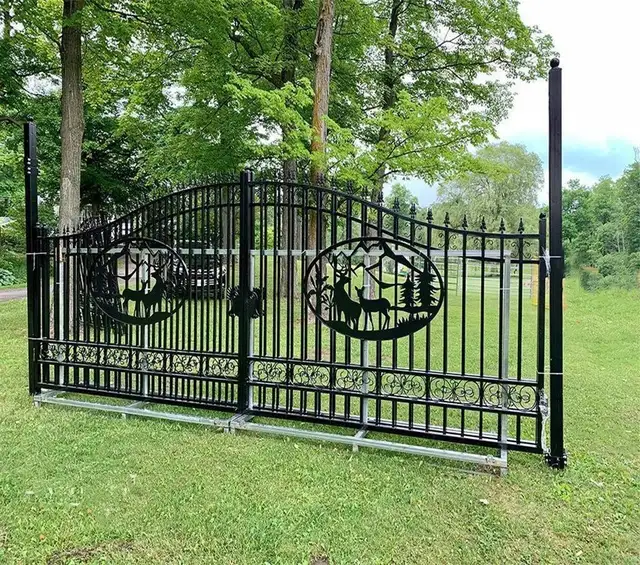 20FT Ornamental Drive Gate w/ Deer Art