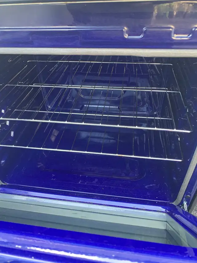 Pending Pick Up. Flattop Stove for sale. - Photo 2