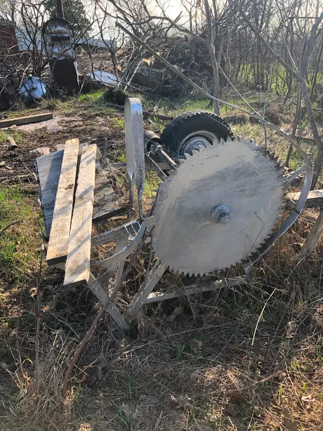 30'' Circular Buzz Saw