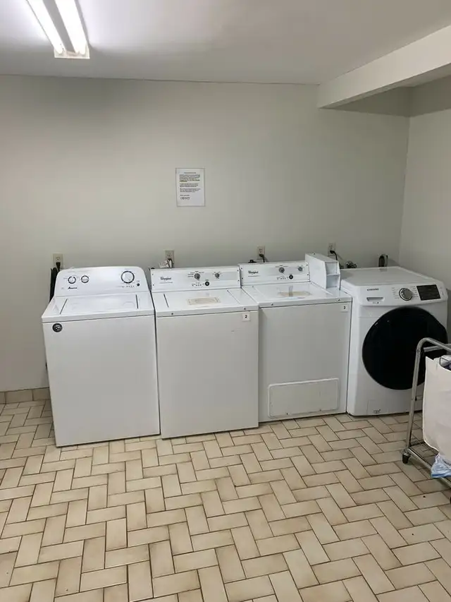 2 bedroom  90 Camelot Lane July 1 - Photo 6