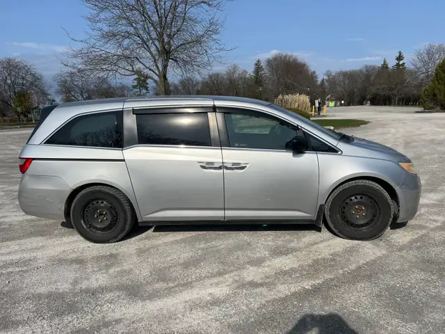 2011 Honda odyssey - Photo 3