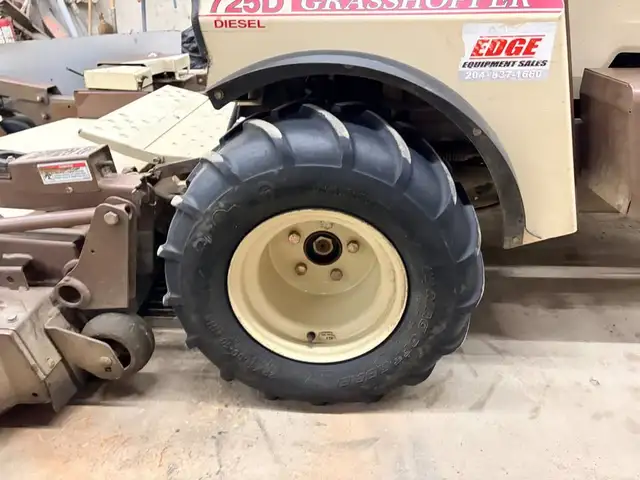 2019 GRASSHOPPER 725DT6 ZERO TURN MOWER-JOHN DEERE,KUBOTA ETC - Photo 7