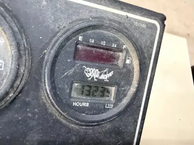 2019 GRASSHOPPER 725DT6 ZERO TURN MOWER-JOHN DEERE,KUBOTA ETC - Photo 8