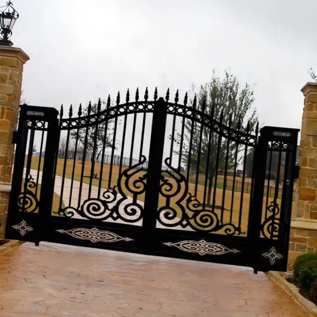 20FT Decorative Iron Gate w/ Arrow Art - Photo 3