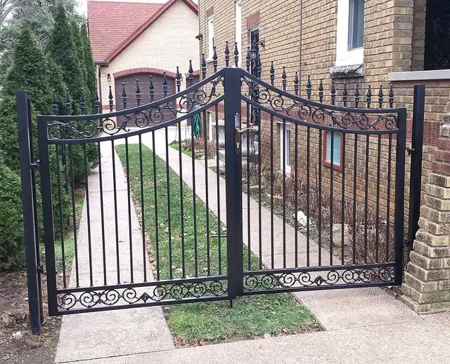 20FT Decorative Iron Gate w/ Arrow Art - Photo 4