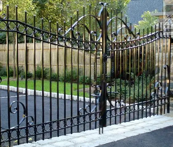 20FT Decorative Iron Gate w/ Arrow Art - Photo 5