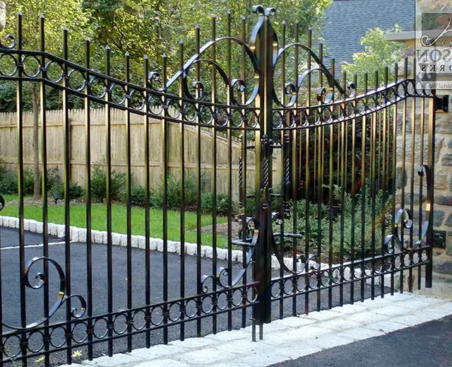 20FT Decorative Iron Gate w/ Arrow Art - Photo 7