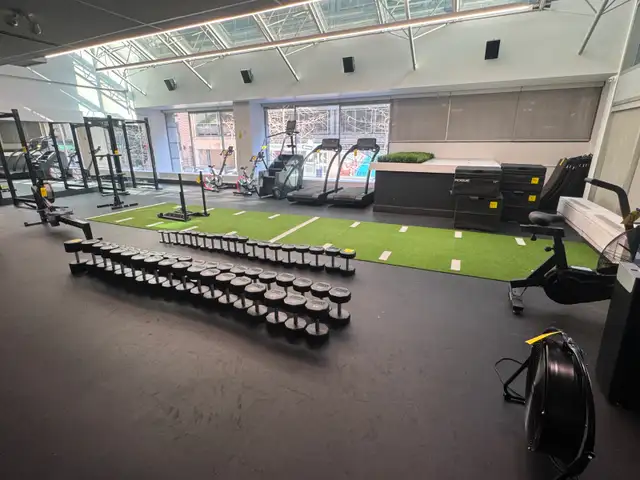 COMPLETE FITNESS CENTRE - SHORT NOTICE AUCTION SALE - Photo 4