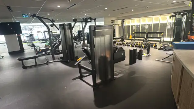 COMPLETE FITNESS CENTRE - SHORT NOTICE AUCTION SALE - Photo 8