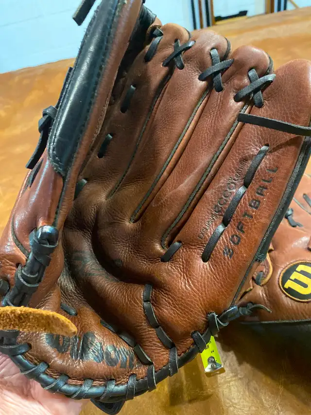 Wilson, slow pitch gloves - Photo 2