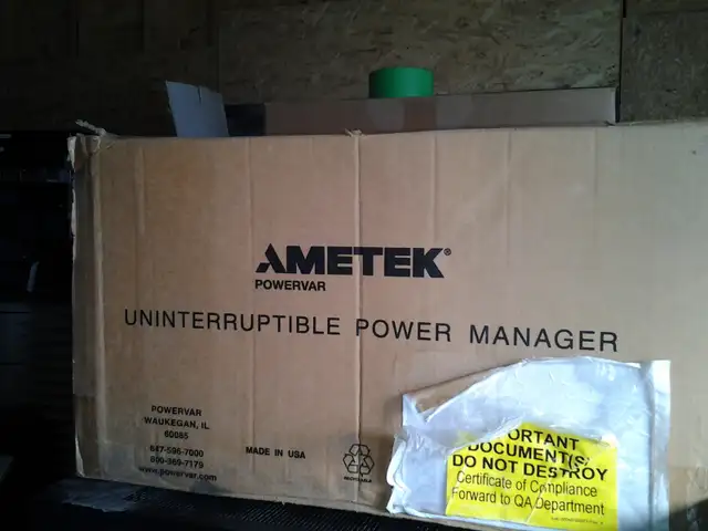 Powervar Security II UPM ABCE1102-11 — a 1100VA / 990W rack/towe - Photo 4