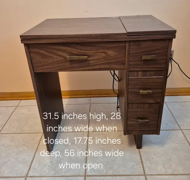 Antique Singer Sewing Machine with built-in Desk - Photo 2