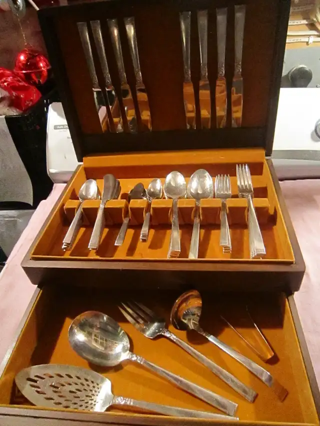 #186A  FOREVER silverware set for 6 - Photo 2