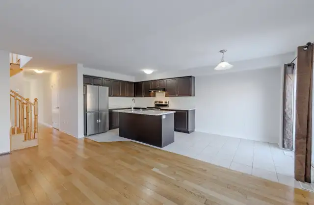 End-Unit Townhouse For Rent - Photo 2