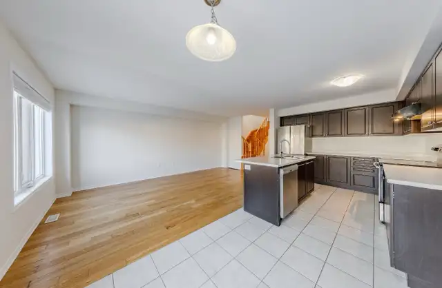 End-Unit Townhouse For Rent - Photo 5