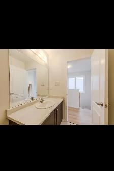 End-Unit Townhouse For Rent - Photo 9