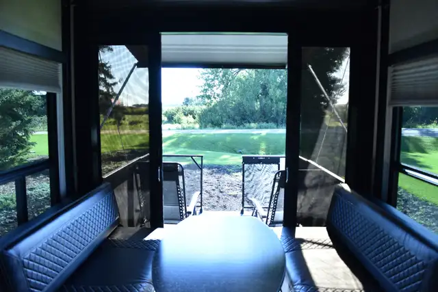 2015 Keystone Fuzion 404 TOYHAULER/5TH WHEEL - Photo 3