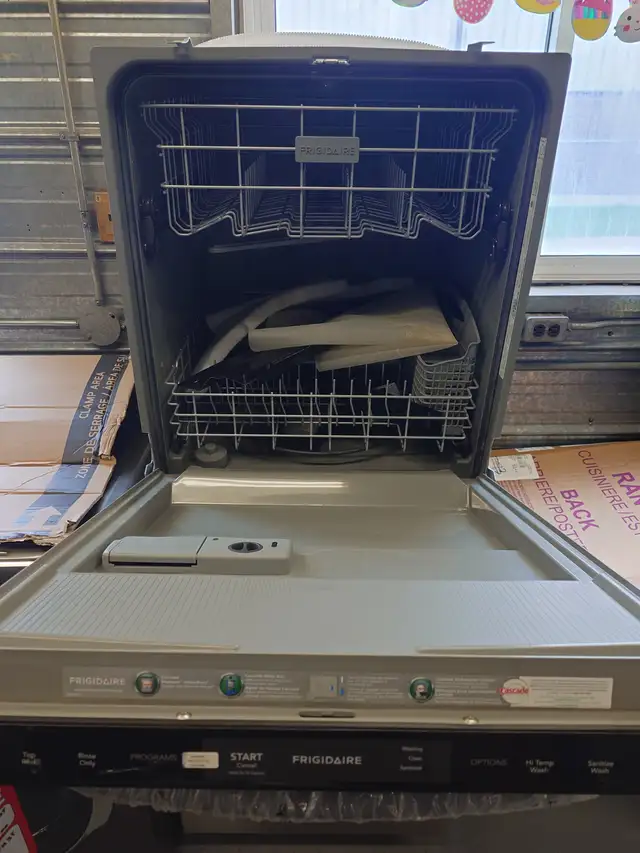 Frigidaire '24' Stainless Steel Dishwasher on Sale‼️ - Photo 4