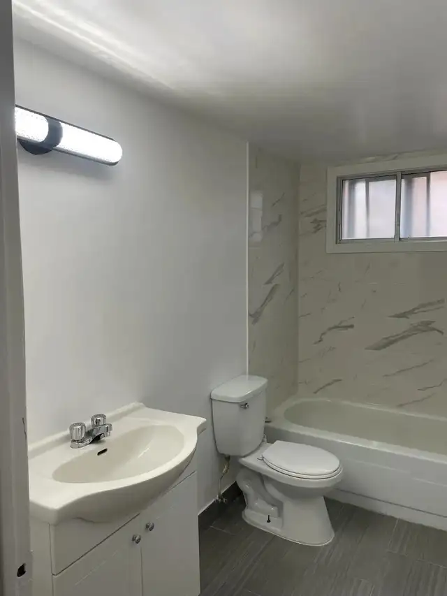 Grand 4 1/2 loyer. Eau chaude incl. Montréal-Nord. - Photo 4