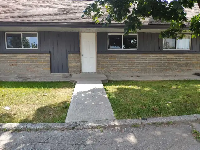 Trenton 2 bedroom   1 wastooms ground floor hugh unit $1499