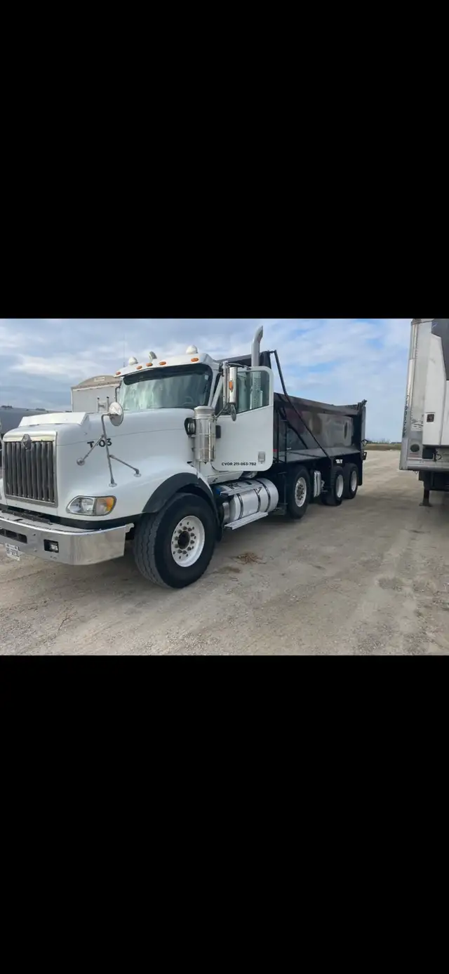 full time DZ Tri axle dump truck driver - Photo 3