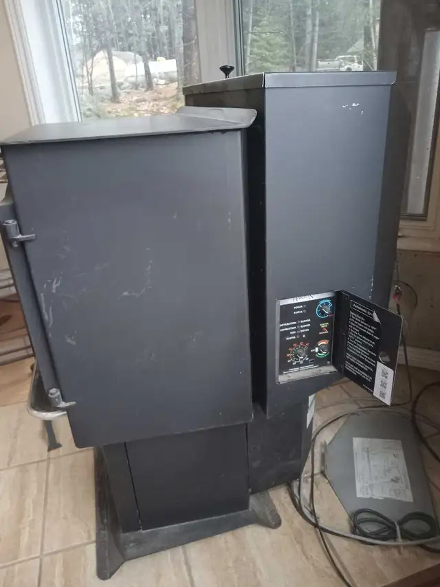 64000BTU Harman Pellet Stove - Photo 2