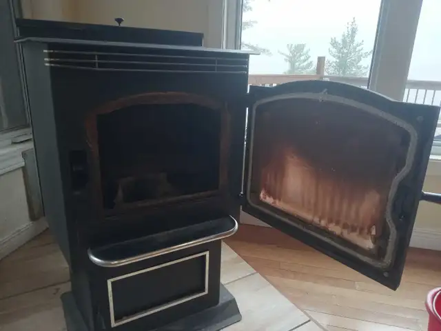 64000BTU Harman Pellet Stove - Photo 4