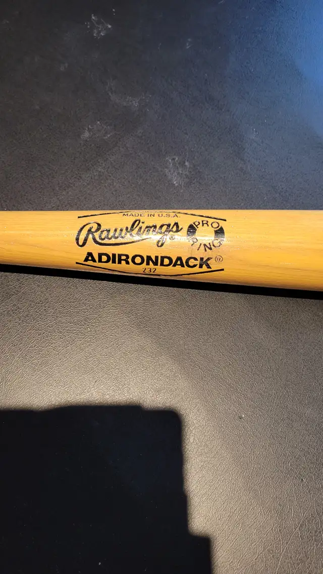 Baseball Bat - Photo 2