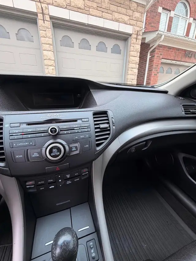 2010 Acura TSX - Photo 4