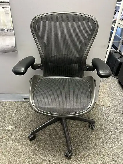 Herman Miller Aeron Chair Size B with Lumber!