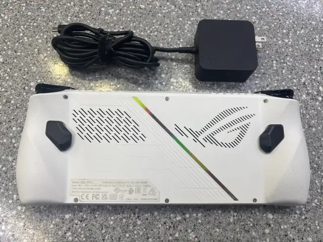 ASUS ROG Ally Ryzen Z1 Extreme 16GB 512GB AMD Radion Graphics - Photo 3