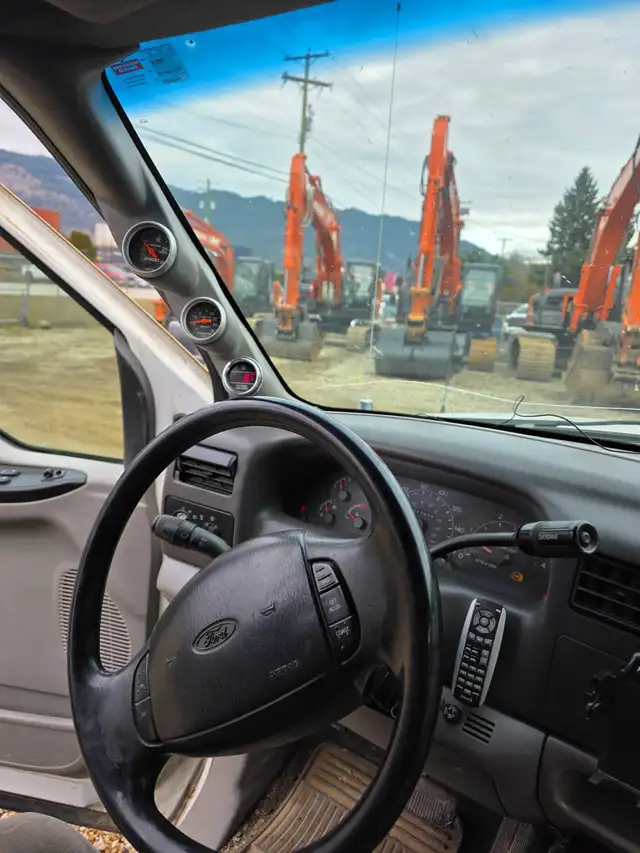 2001 Ford F250 4 X 4 - Photo 3