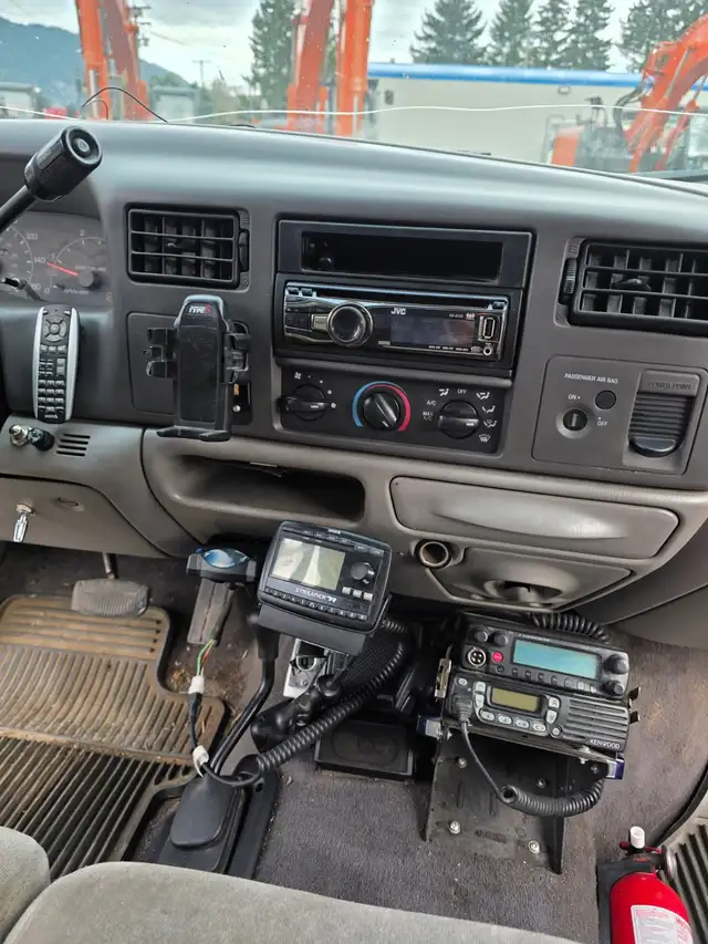 2001 Ford F250 4 X 4 - Photo 4