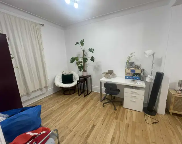 MÉTRO ET PARC LAURIER, TRÈS BEAU 3 1/2 2ÈME ÉTAGE RUE BOYER - Photo 5