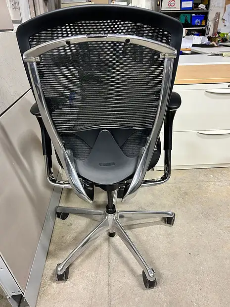 Teknion Nuova Contessa Task Chair! - Photo 3