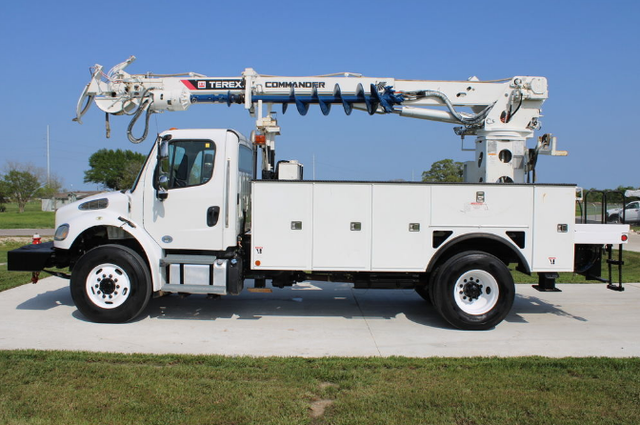 2019 Freightliner M2 Terex Commander 4047 Digger Derrick
