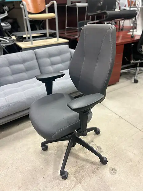 Gry Mattr   ergoCentric airCentric 3 Task Chair! - Photo 2