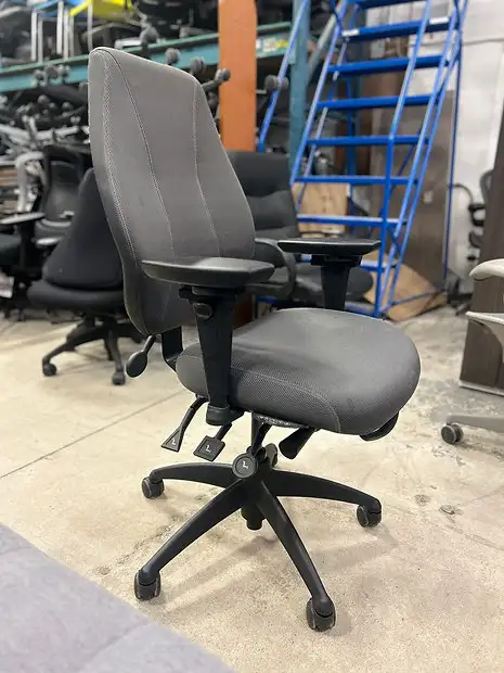 Gry Mattr   ergoCentric airCentric 3 Task Chair! - Photo 3