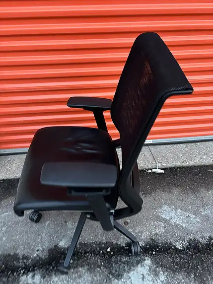 Steelcase Think Leather Chair! - Photo 3