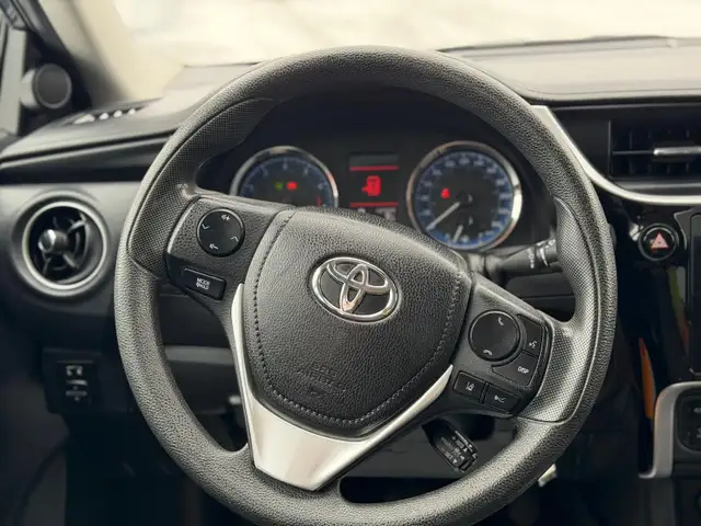 2017 Toyota Corolla LE FWD - Photo 10