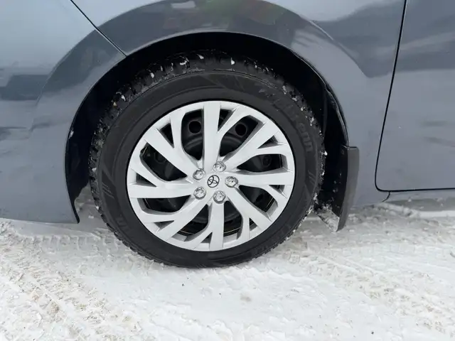 2017 Toyota Corolla LE FWD - Photo 19