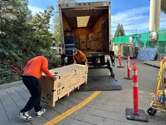 Movers Reliable Movers Movers & Packers ☎️ 647.42.45300 - Photo 2