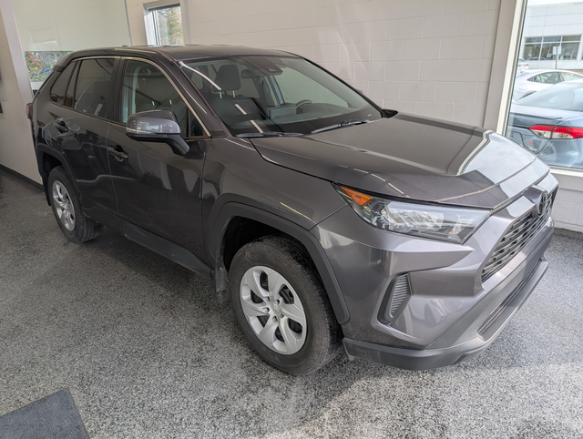 2024 Toyota RAV4 LE AWD