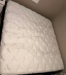 Kingsize Mattress/Box Springs & Accessories