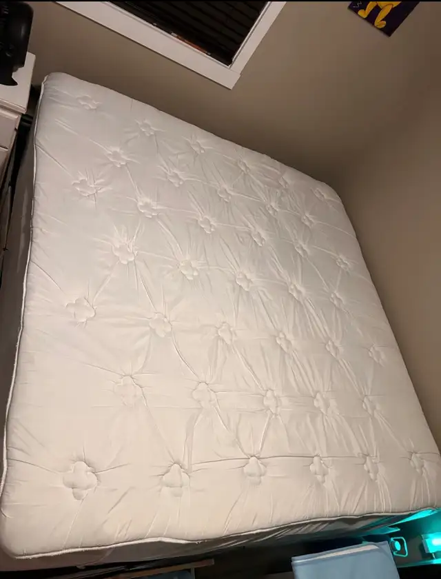 Kingsize Mattress/Box Springs & Accessories - Photo 2