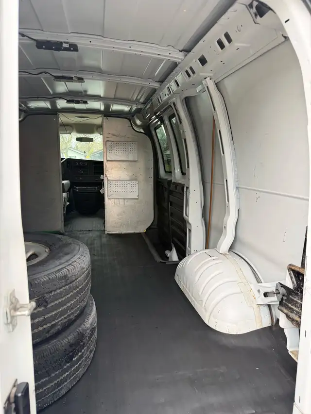 GMC SAVANA 2015 2500 - Photo 10