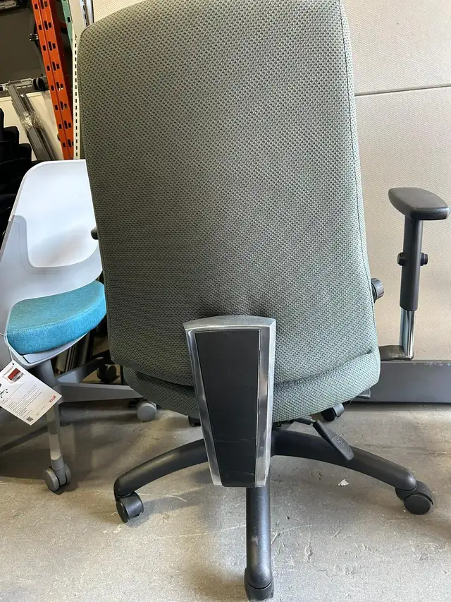 Global Indulge Task Chair 3691-1! - Photo 4